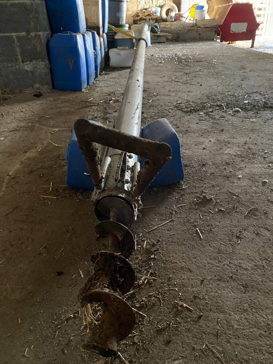 Lot 320 6″ Grain Auger 25ft Long with Electric Motor Area Mid Lothian Border Livestock