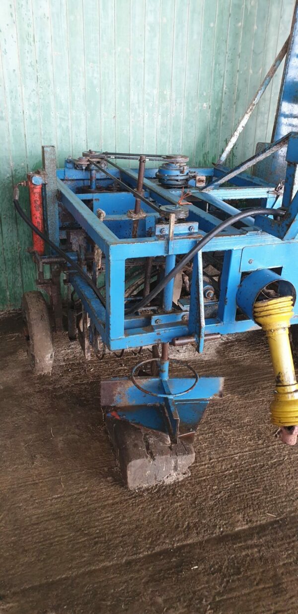 Lot 327 Boswell Turnip Swede Harvester Area Coldstream SOLD